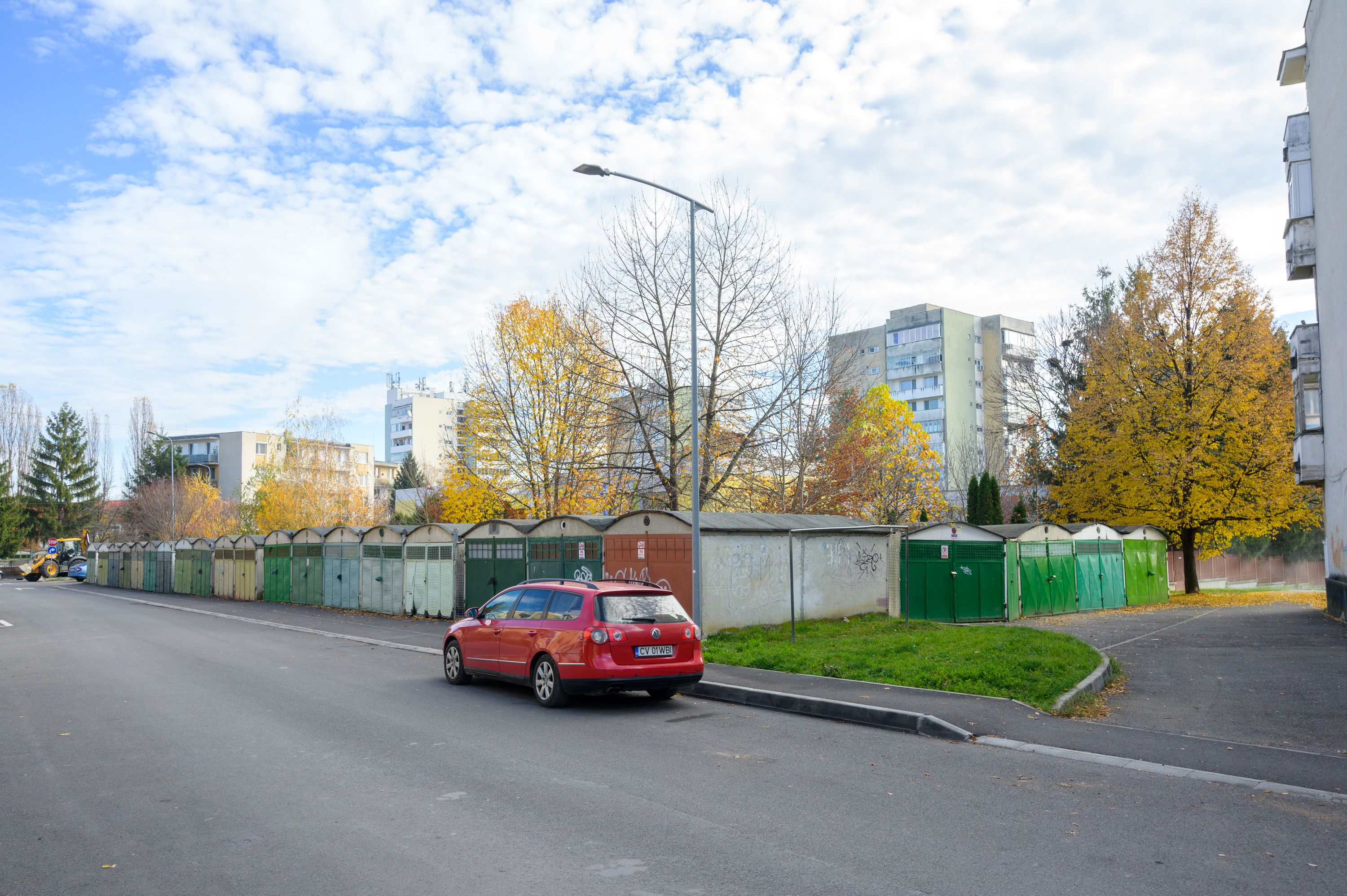 Sepsiszentgyörgy Önkormányzata meghosszabbította a garázsokra vonatkozó szerződéseket és emelte a bérleti díjat
