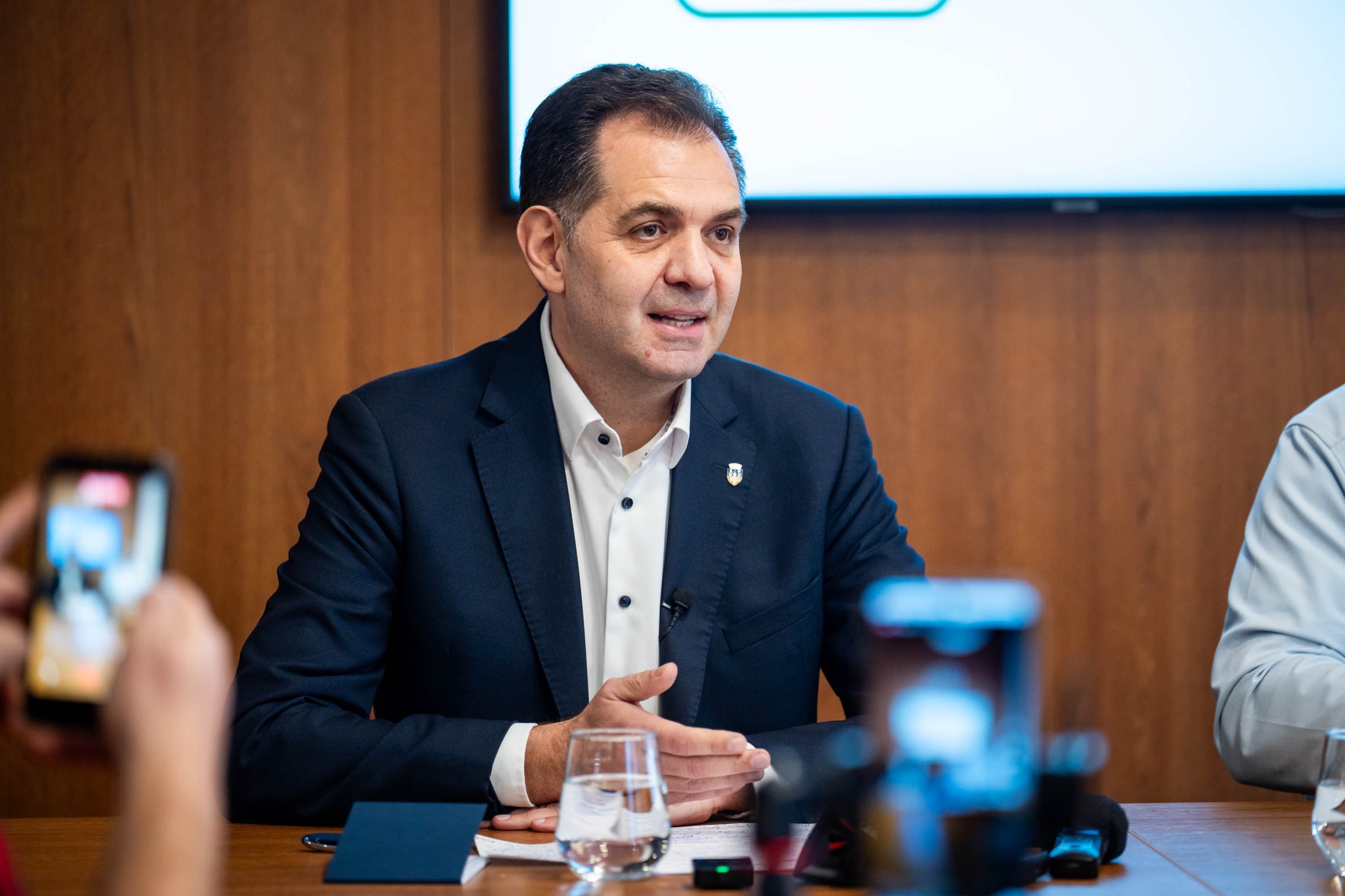 Sepsiszentgyörgy Önkormányzata módosítja az idei helyi adók szintjét Sepsiszentgyörgy Önkormányzata módosítja az idei helyi adók szintjét