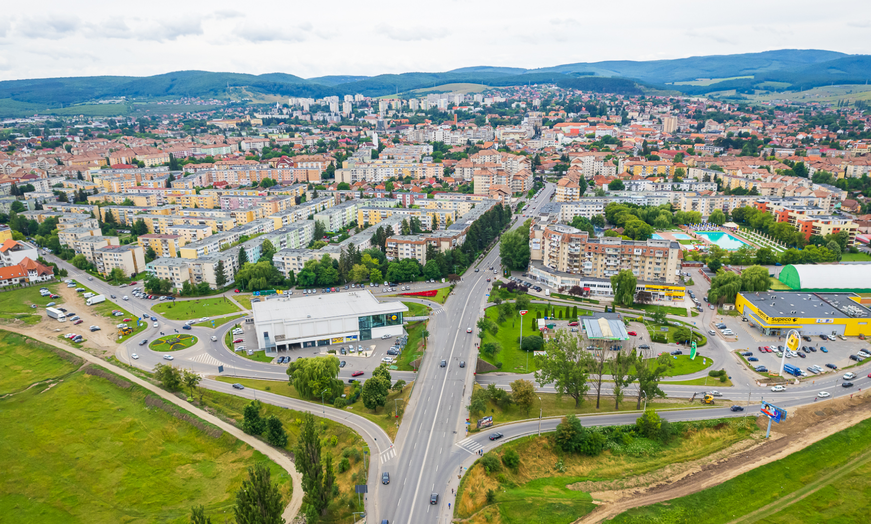 Bővül a De Minimis program a sepsiszentgyörgyi vállalkozások számára: a telekadó után is igényelhető kedvezmény