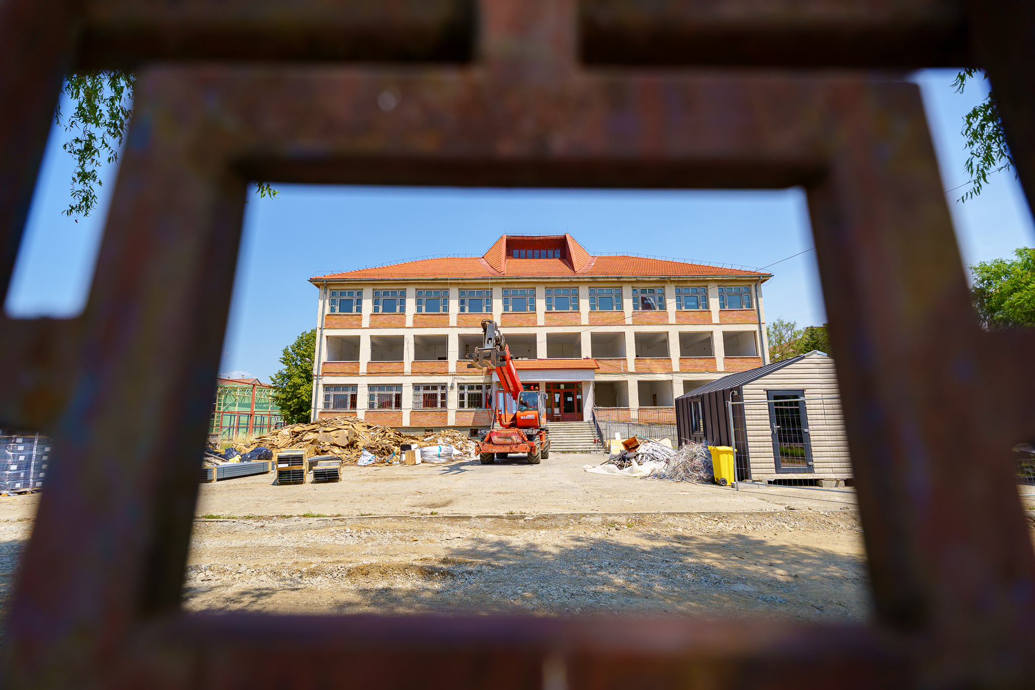 Sepsiszentgyörgyi iskolák infrastrukturális beruházásai – több oktatási intézményben zajlanak a munkálatok