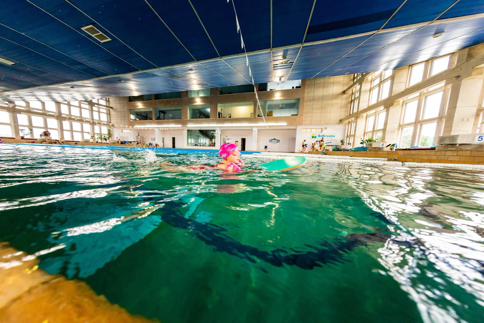 Kinyit a városi uszoda és folytatódik a Bevezetés a sportba program Sepsiszentgyörgyön Kinyit a városi uszoda és folytatódik a Bevezetés a sportba program Sepsiszentgyörgyön
