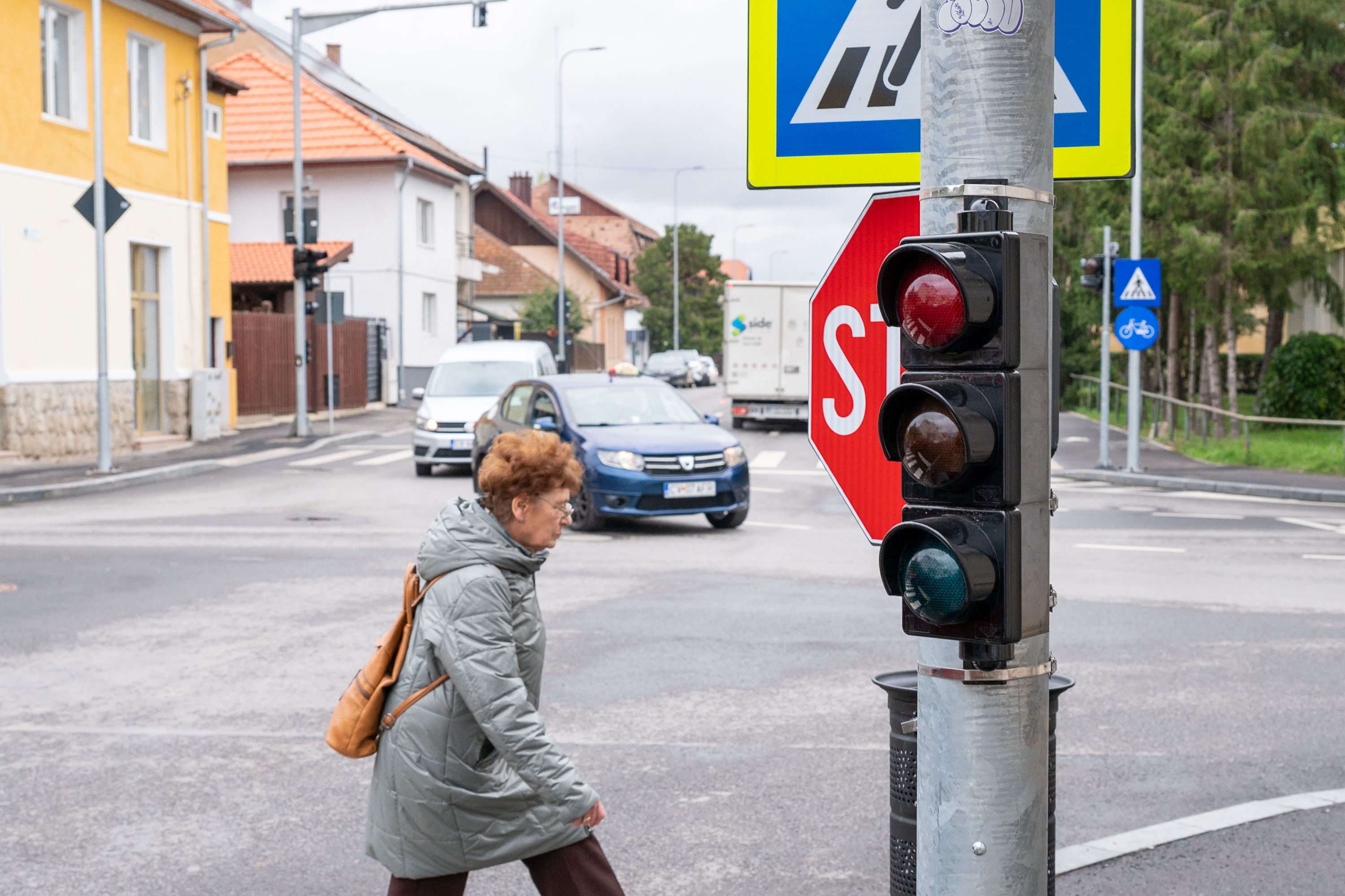 Új közlekedési lámpákat helyeznek üzembe ezen a héten Sepsiszentgyörgyön
