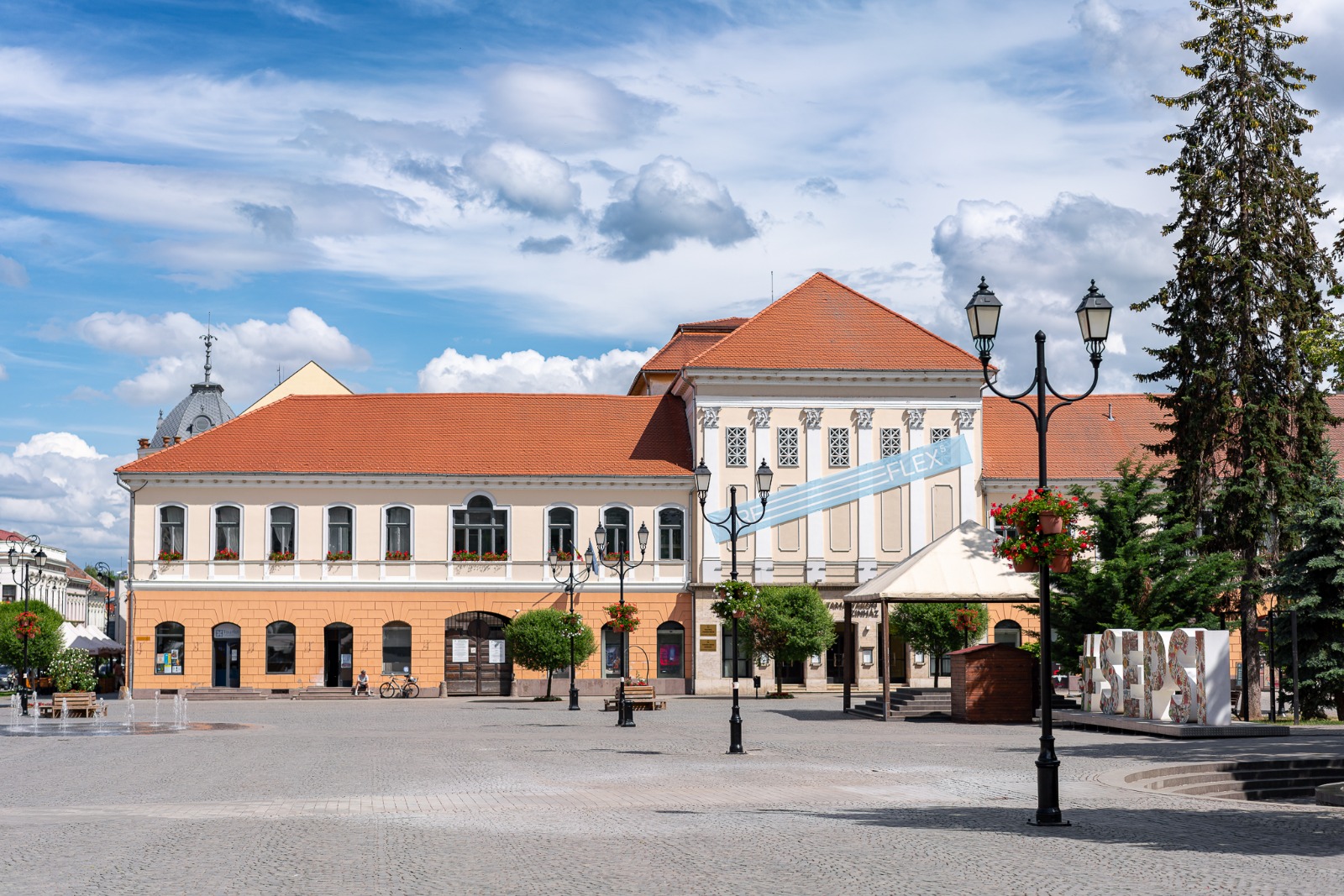Két pályázó jelentkezett a Tamási Áron Színház menedzseri tisztségére Két pályázó jelentkezett a Tamási Áron Színház menedzseri tisztségére